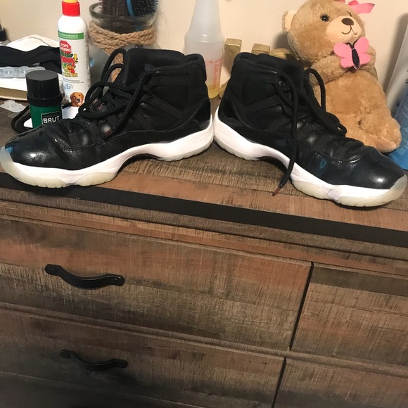 Air Jordan Retro 11 72-10 - Picture 5 of 6